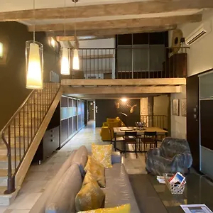 Apartment Le Loft Duplex, 2 Terrasses, Au Coeur Du Village Saint-Remy-de-Provence